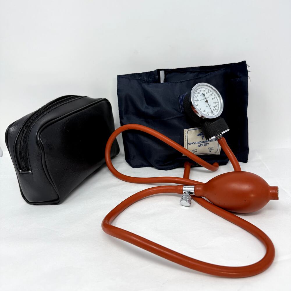 Medline Handheld Aneroid Sphygmomanometer Adult Neoprene Black MDS9388LF TESTED